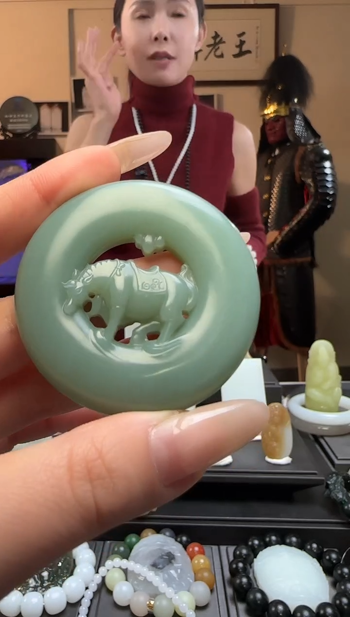 【闪购商品】和田玉粉青马未镶嵌吊坠