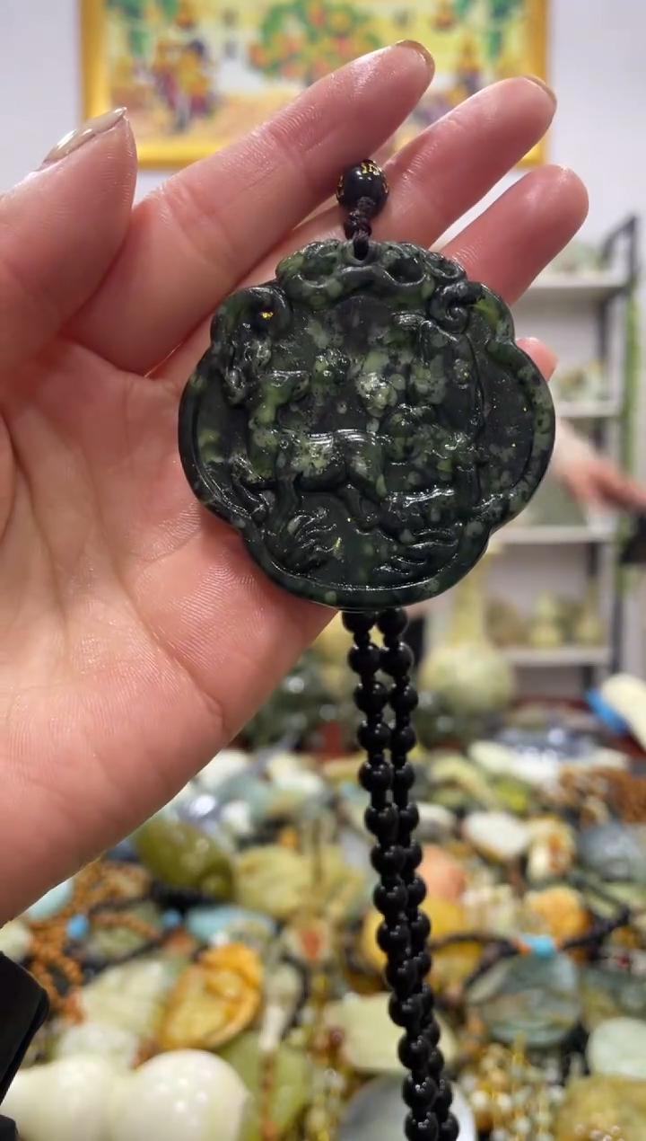 【闪购商品】岫玉吊坠未镶嵌          