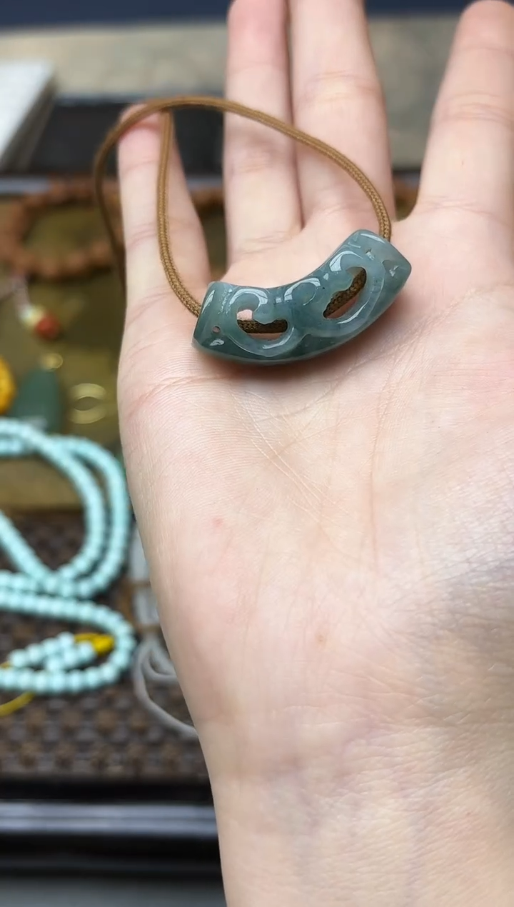 颈饰未镶嵌翡翠翡翠吊坠ZD