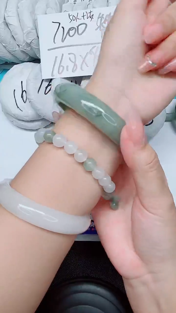 石英质玉手镯未镶嵌91-60