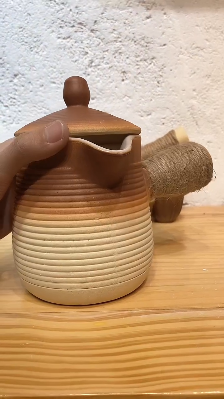 【闪购商品】实心把手950ml高定罐罐壶+陶瓷盖