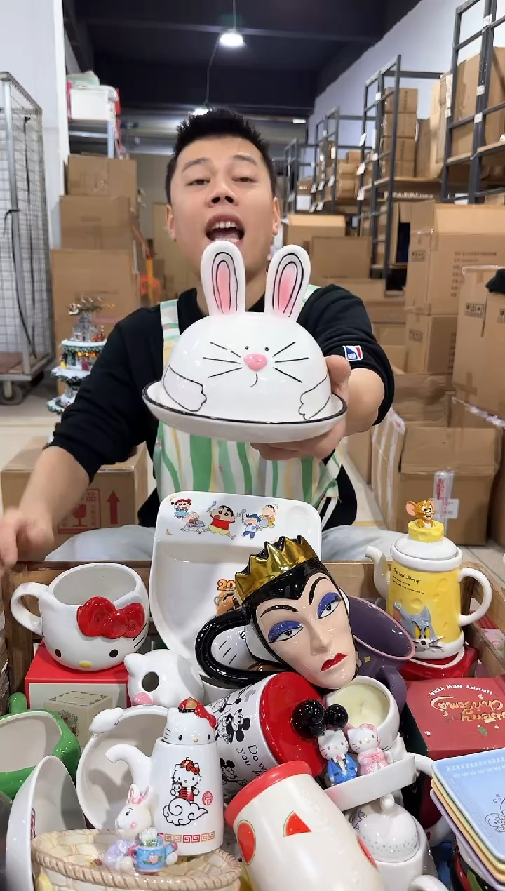 瓷片兔子甜品带盖盘