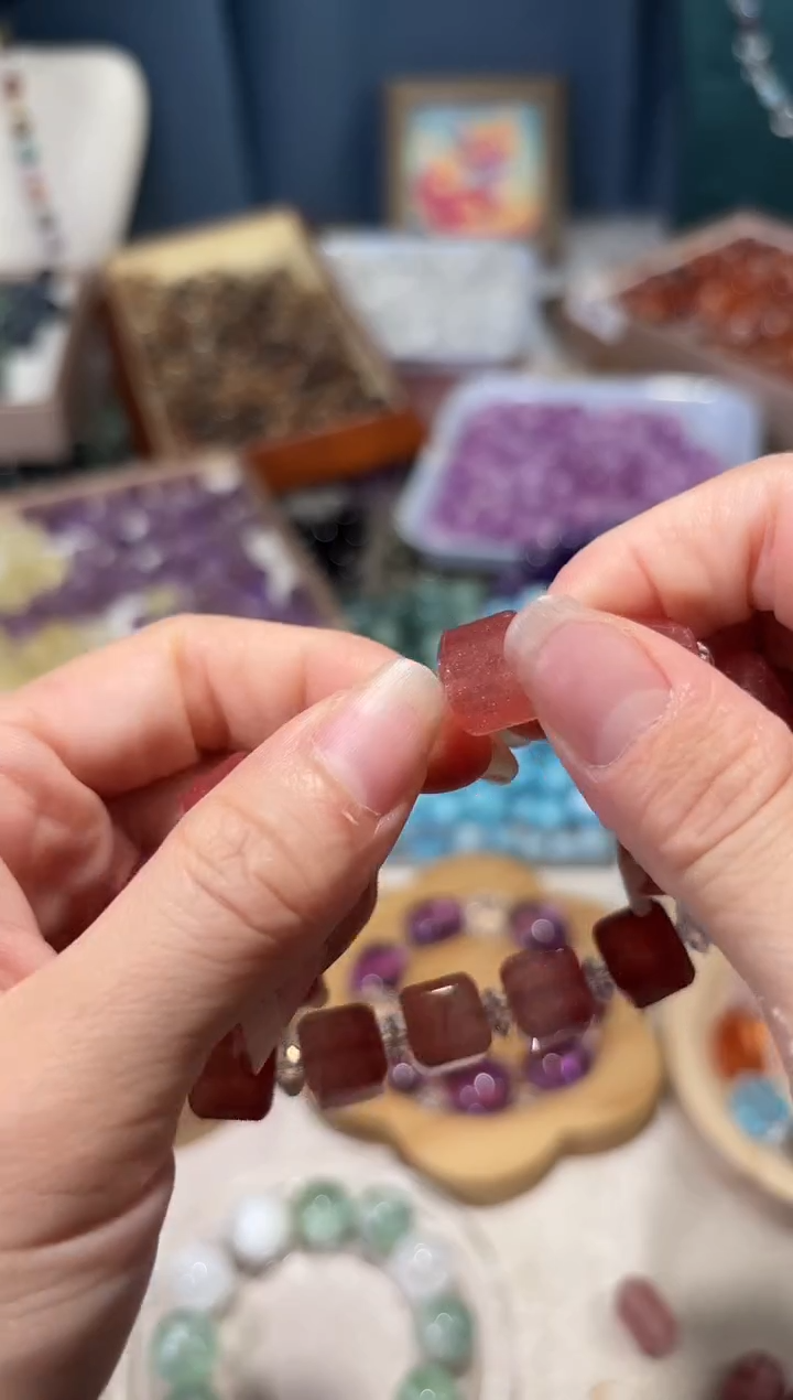 水晶手串未镶嵌草莓晶方糖宽卡10单颗