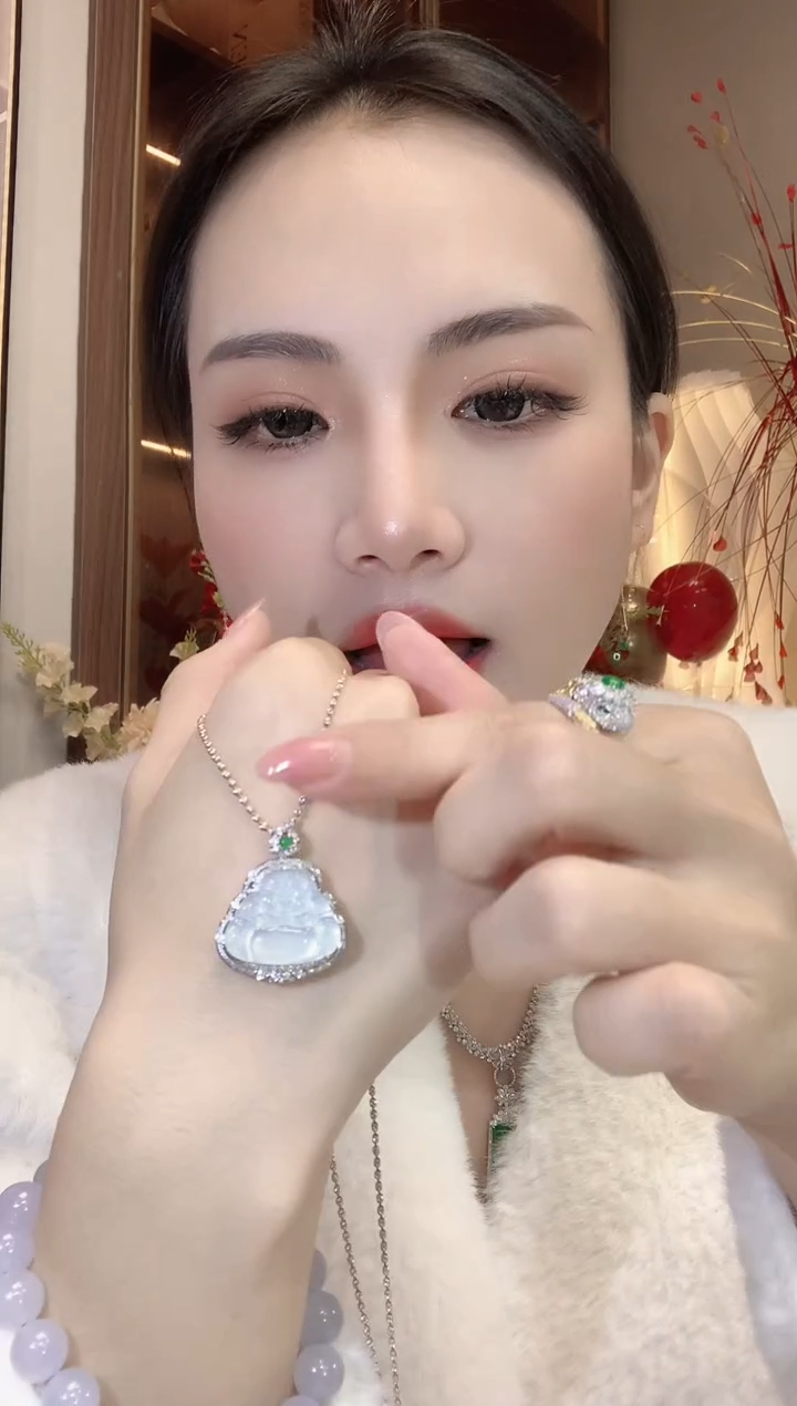 【闪购商品】翡翠吊坠(不含链)18K金镶嵌C2 多样性发货一件