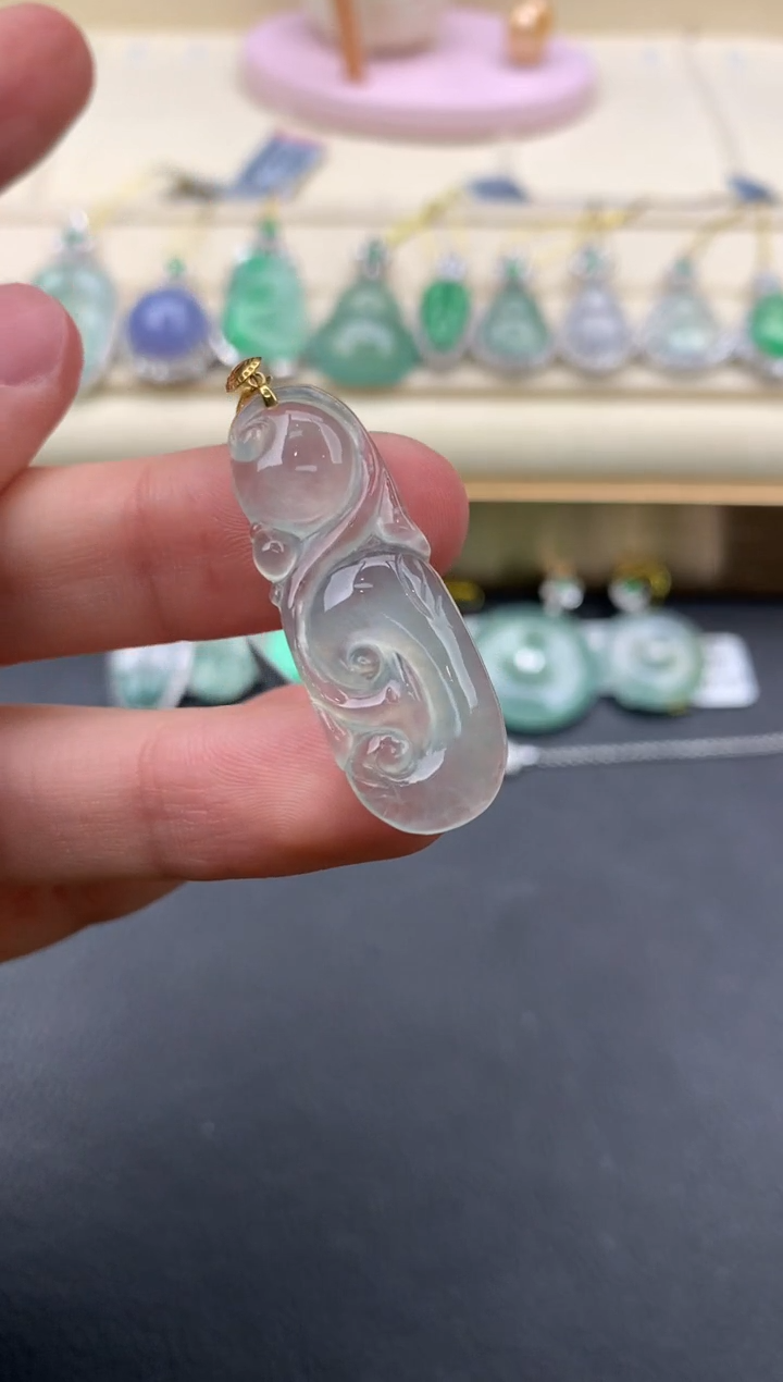 【闪购商品】翡翠颈饰18K金镶嵌W135      