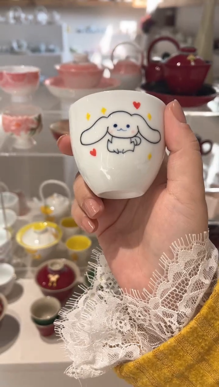 【闪购商品】圆口手绘童趣茶杯-玉桂狗