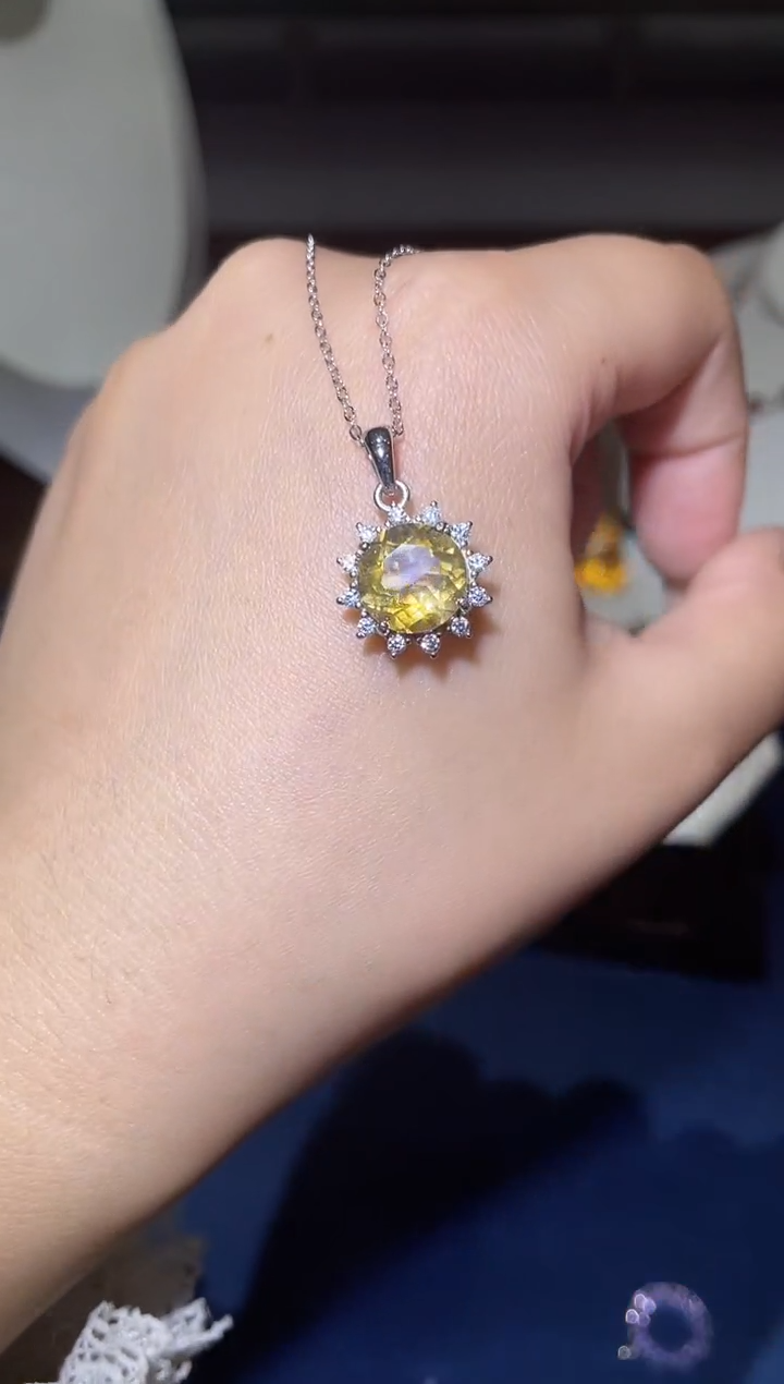 【闪购商品】黄晶颈饰银S925镶嵌1111