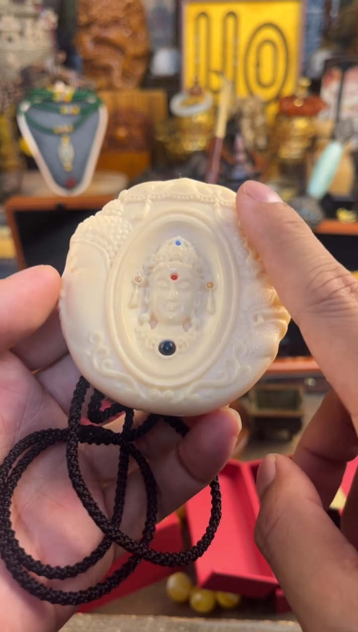 滴血莲花菩提把件所见即所得