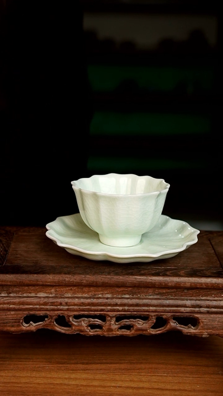 杯风玉青花口盏托一套