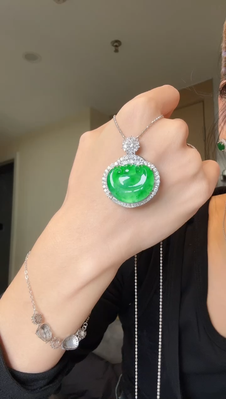 【闪购商品】翡翠吊坠(不含链)银S925镶嵌天然翡翠吊坠