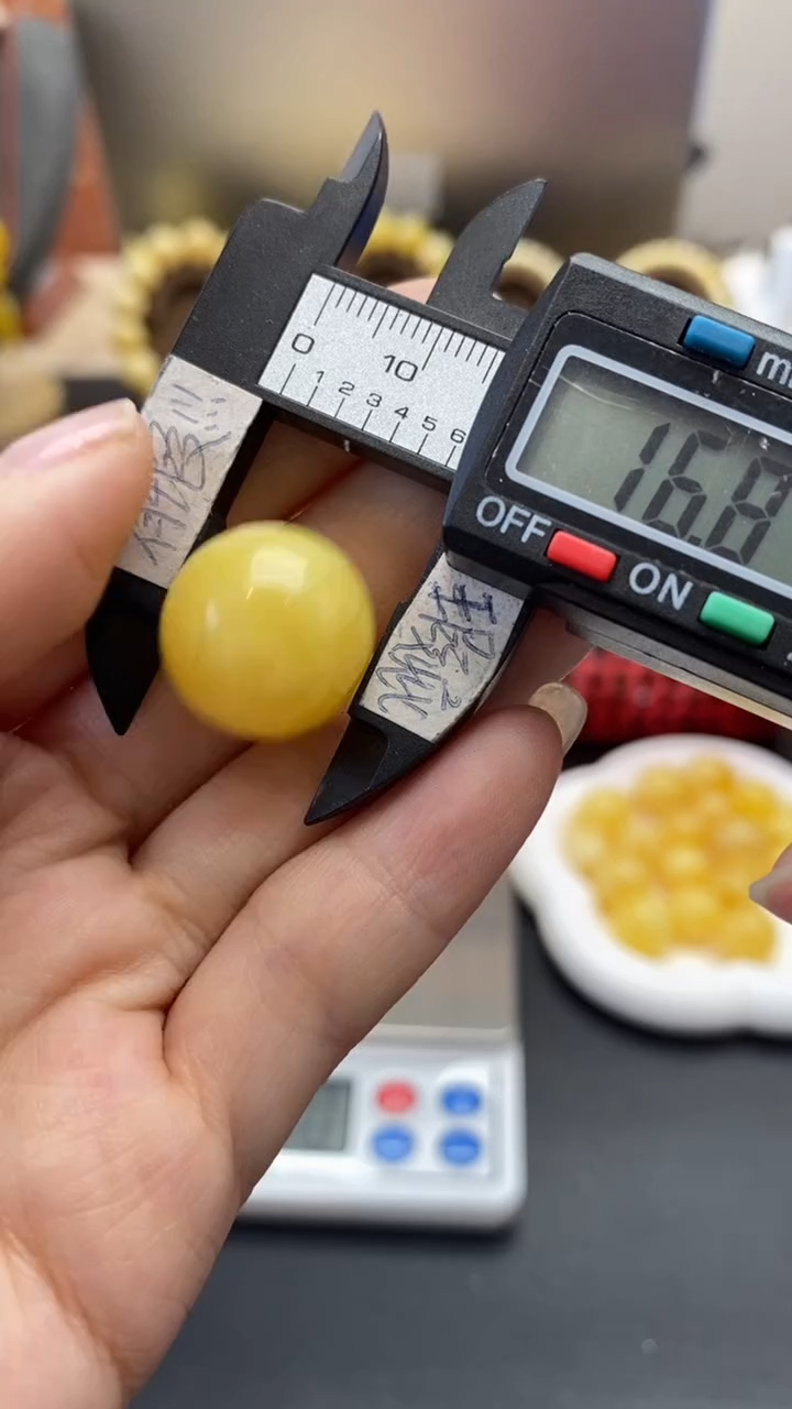 琥珀未镶嵌珠宝奇石2493
