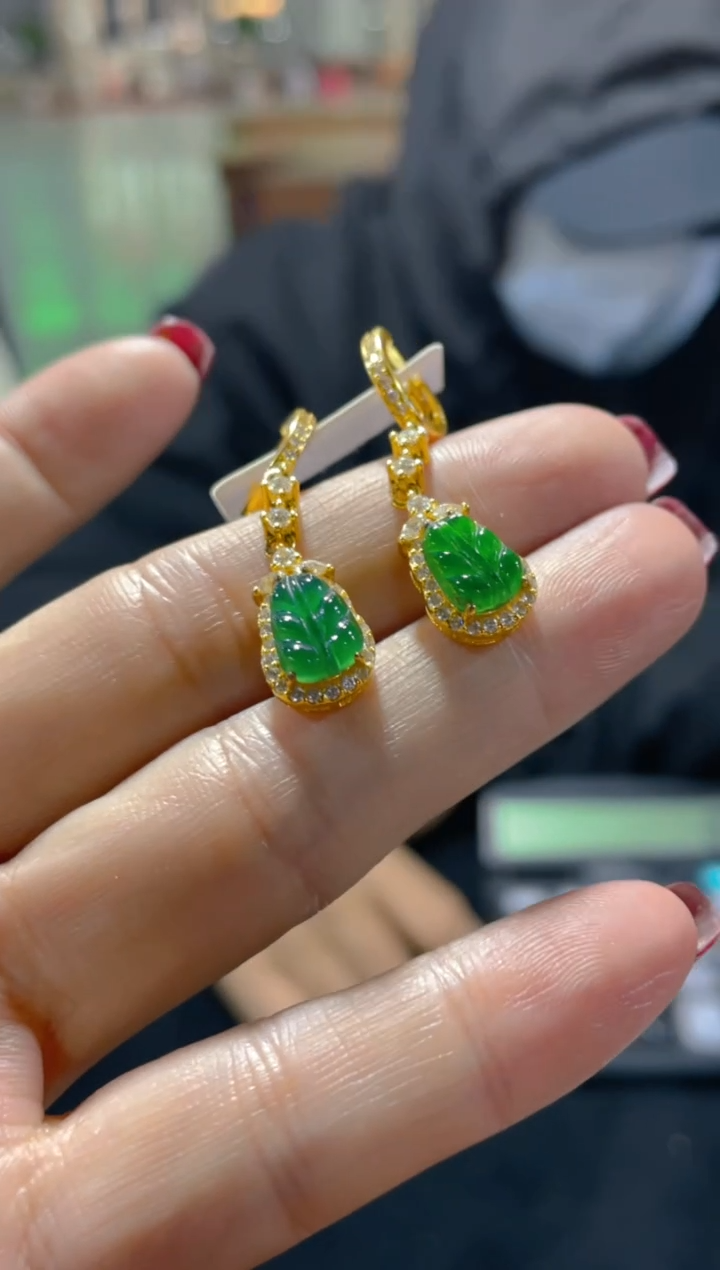 【闪购商品】翡翠耳饰未镶嵌天然A货翡翠假一罚四（多样性发货）