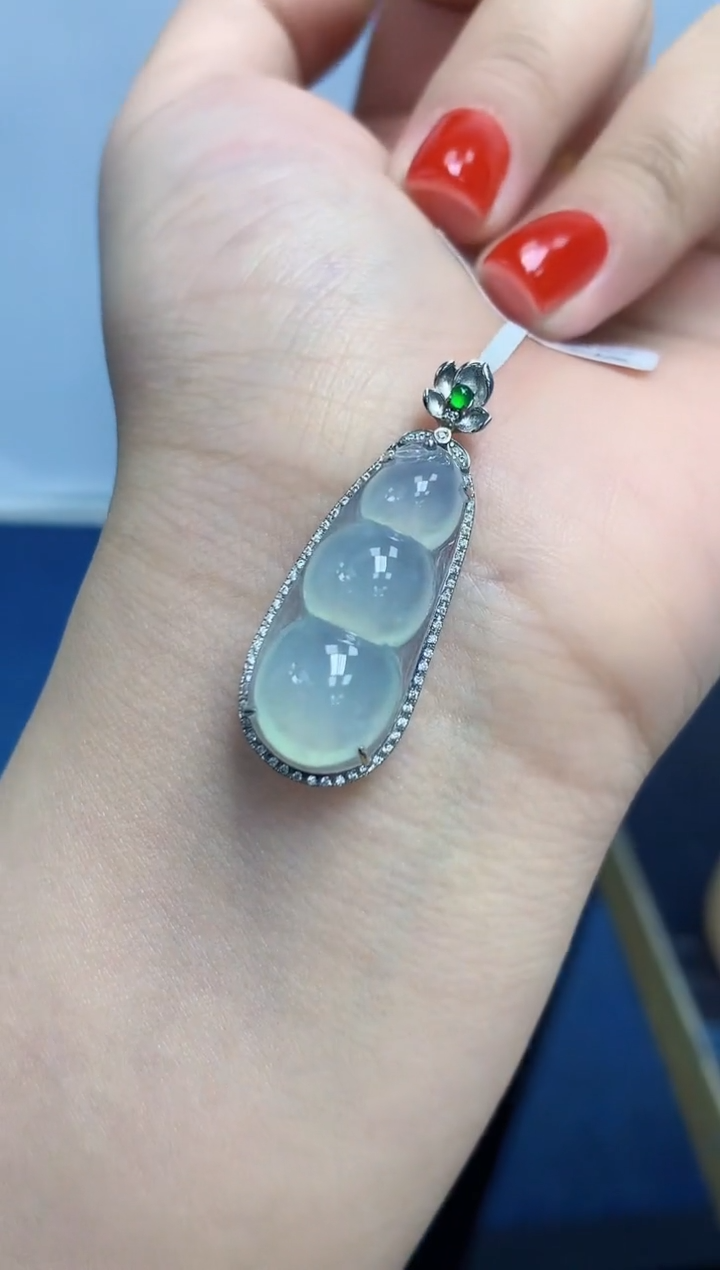 颈饰18K金镶嵌翡翠天然缅甸翡翠A货翡翠百元以上9元证书费自理