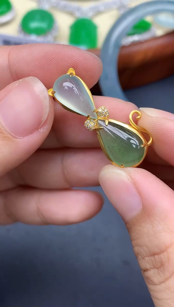 颈饰18K金镶嵌翡翠467-中国好珍宝