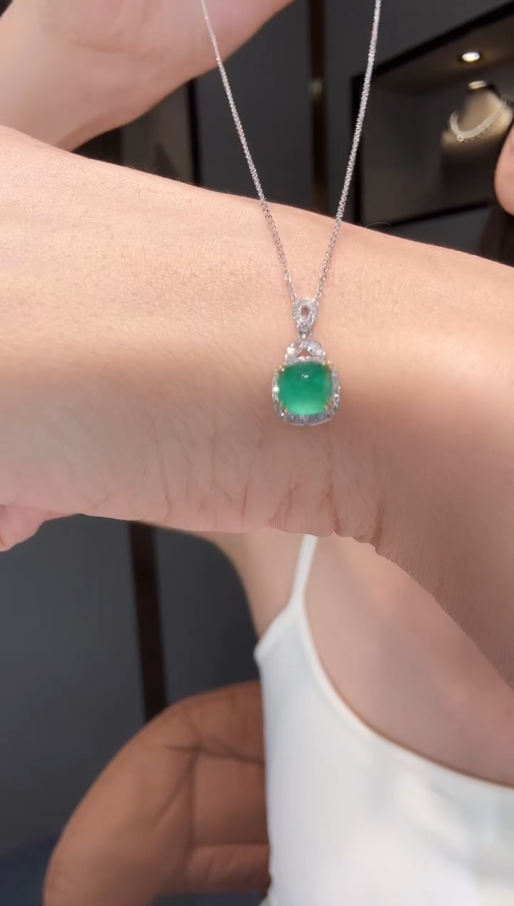 18K金镶嵌项链祖母绿CE0769