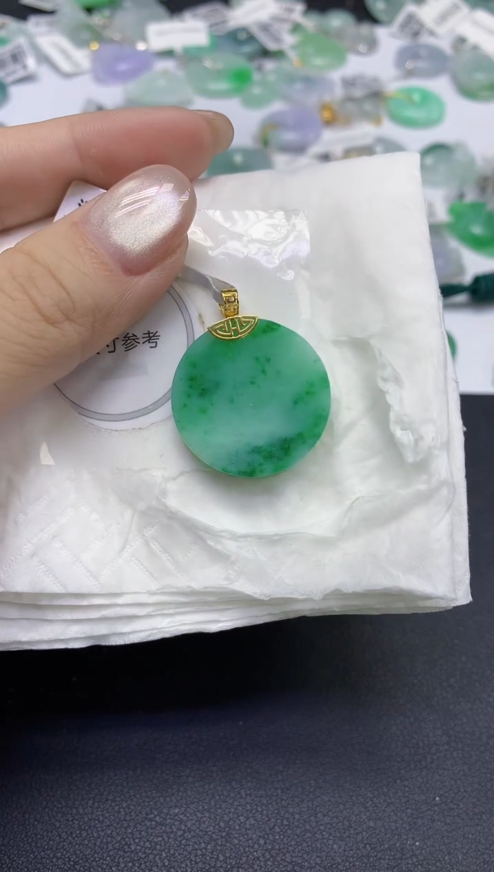 颈饰18K金镶嵌翡翠天然缅甸翡翠A货百元以上9元证书费自理