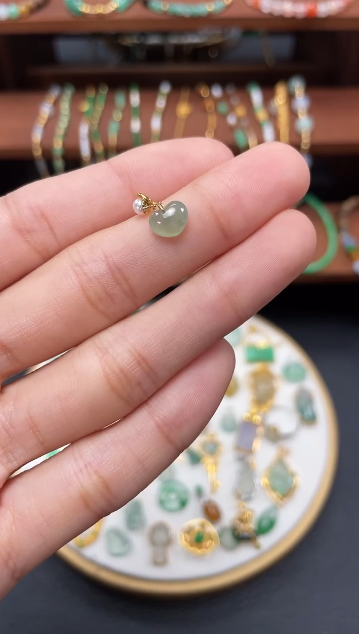 【闪购商品】翡翠吊坠(不含链)18K金镶嵌一个   JK436