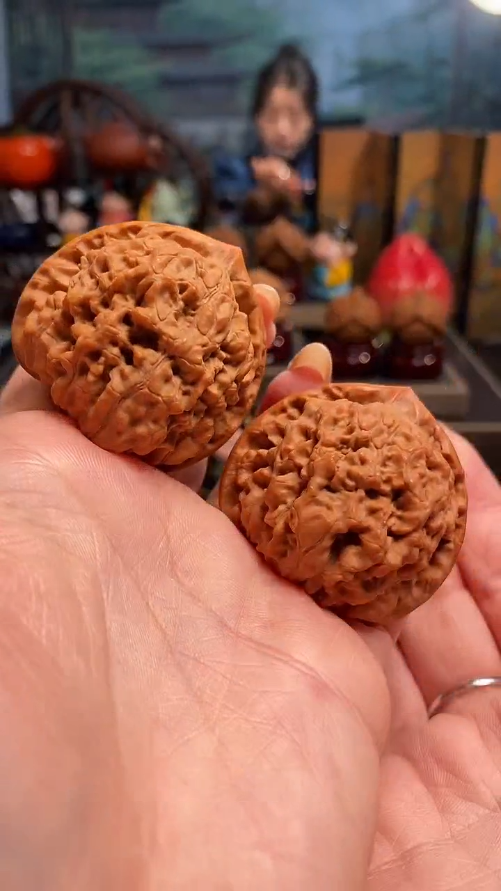 【闪购商品】文玩核桃把件F 873官帽44尺