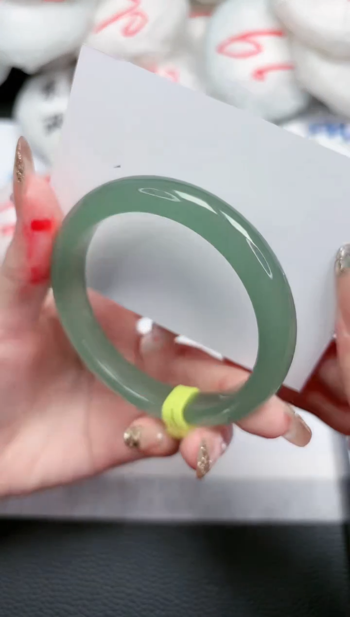 【闪购商品】石英质玉手镯未镶嵌173-56.5