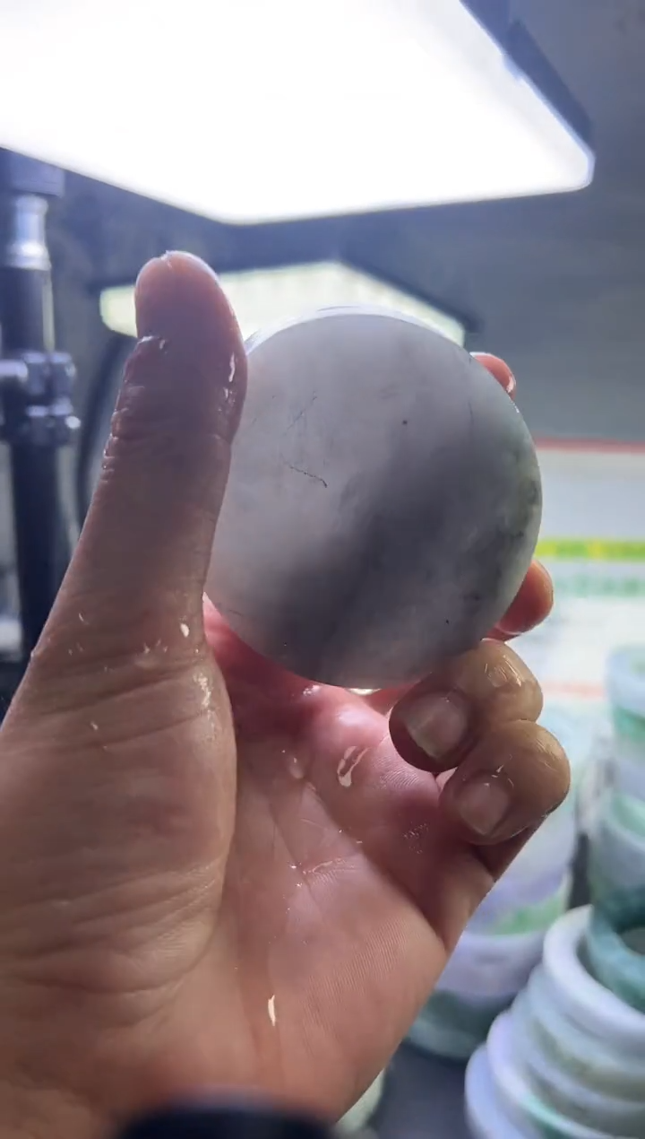 翡翠挂件未镶嵌镯芯