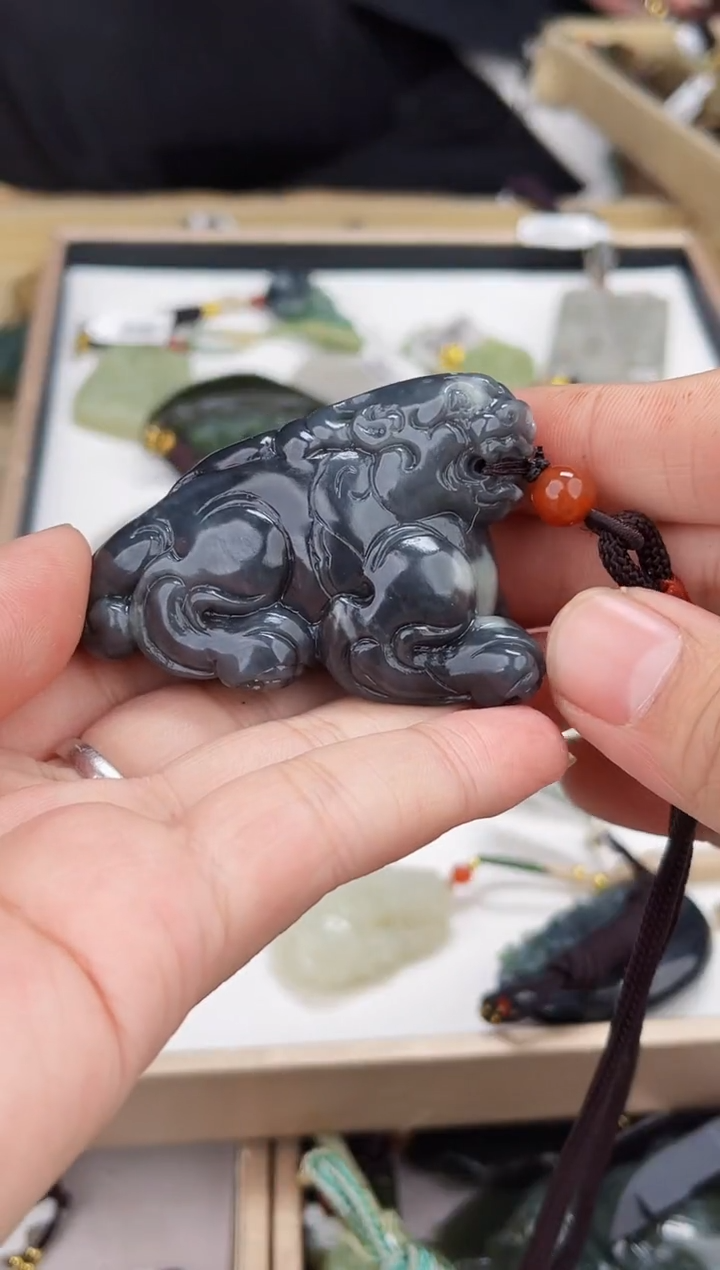 颈饰未镶嵌和田玉财****)1