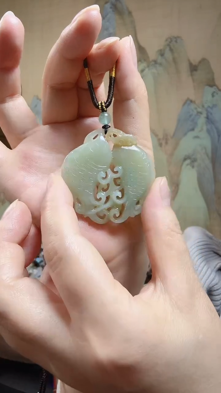 和田玉未镶嵌颈饰.