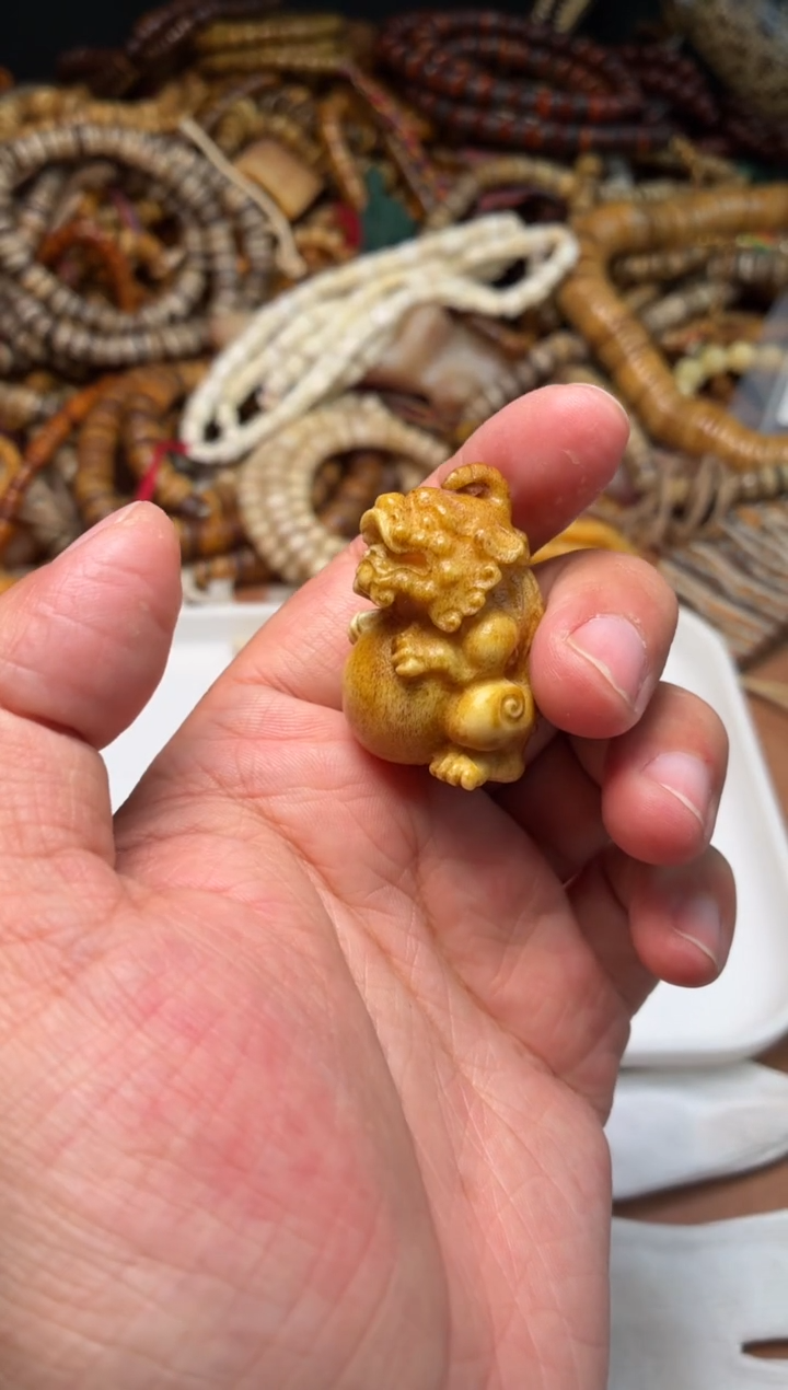 鹿骨其他P704-鹿角雕刻貔貅