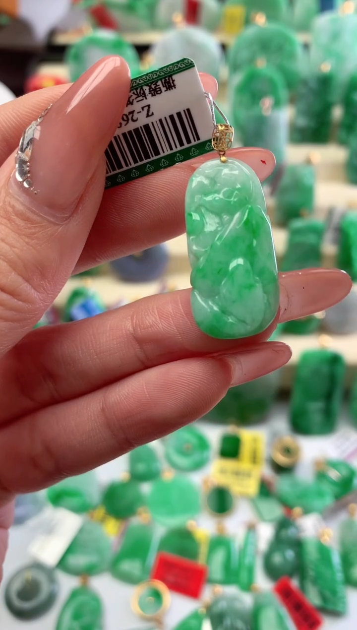 【闪购商品】翡翠吊坠(不含链)18K金镶嵌挂件