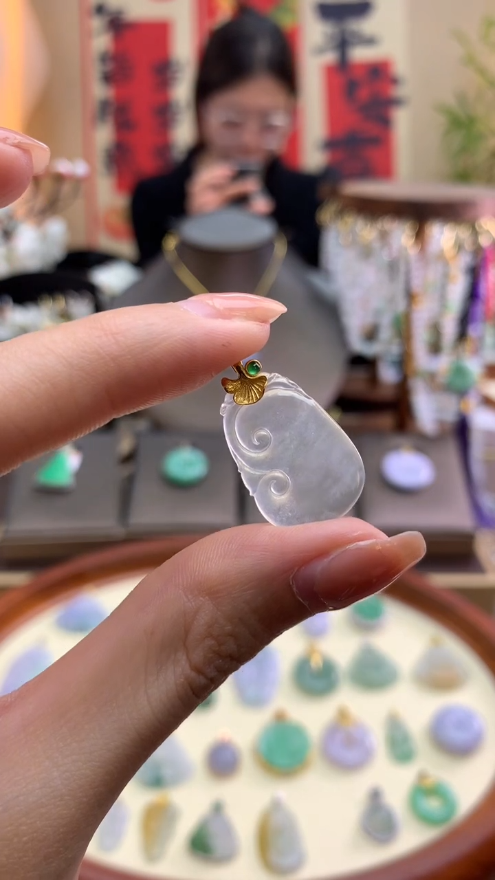 【闪购商品】翡翠颈饰18K金镶嵌如意