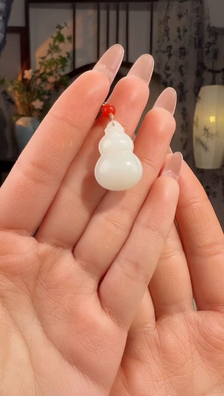 颈饰未镶嵌和田玉葫芦