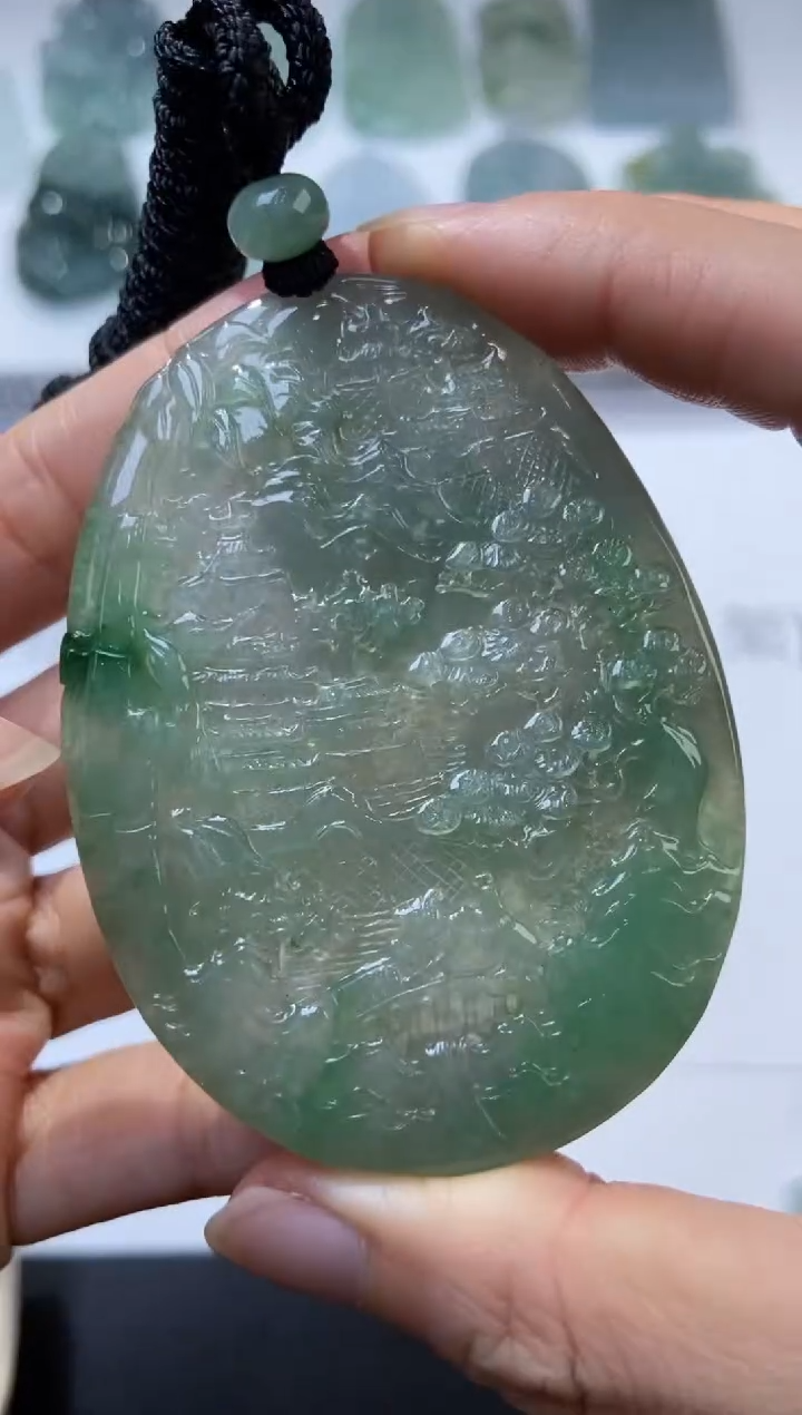 未镶嵌挂件翡翠379141    多人 