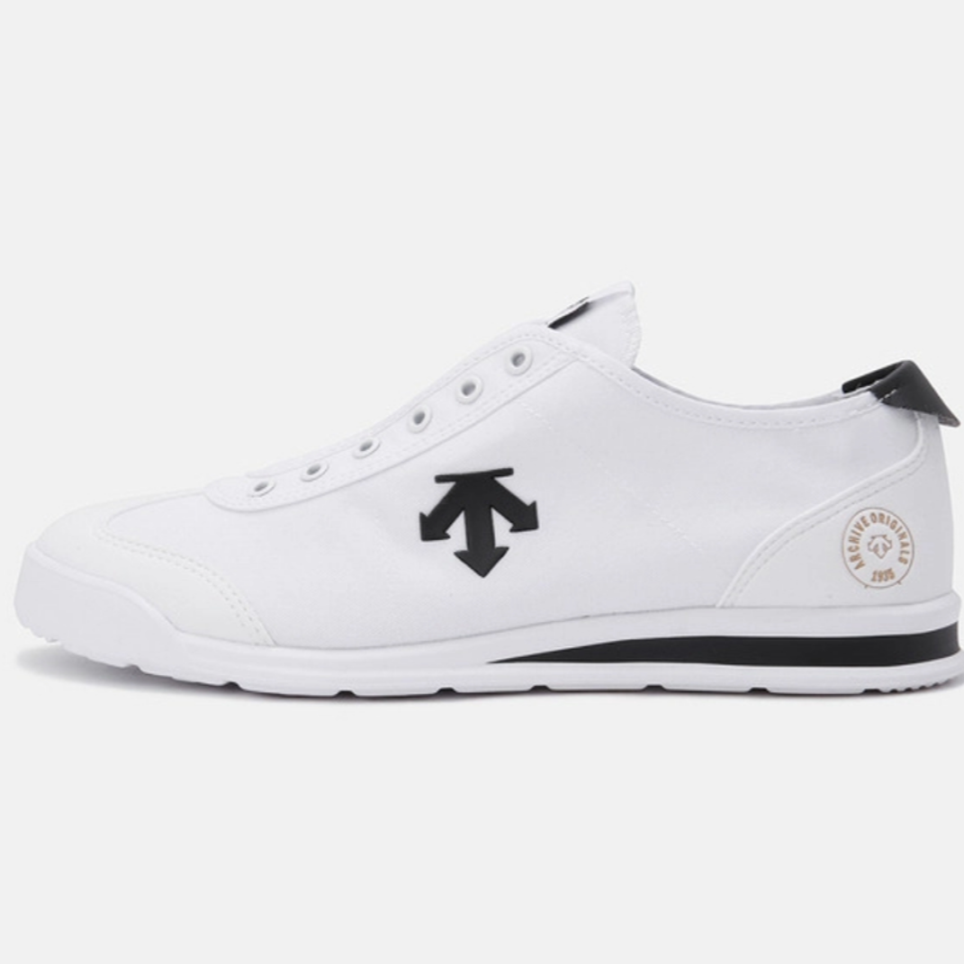 DESCENTE/迪桑特休闲鞋轻便低帮小白鞋平底跑步舒适透气运动LSN12