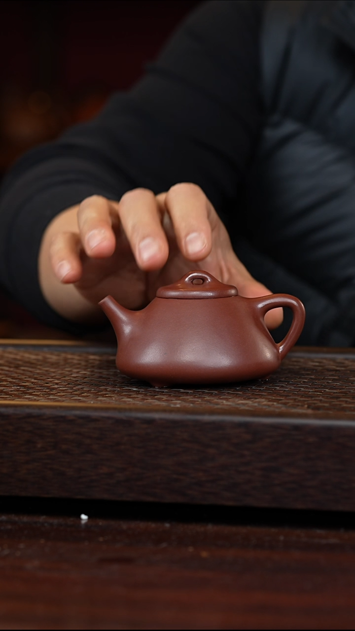 茶壶紫砂丹壶溢香紫砂壶微瑕