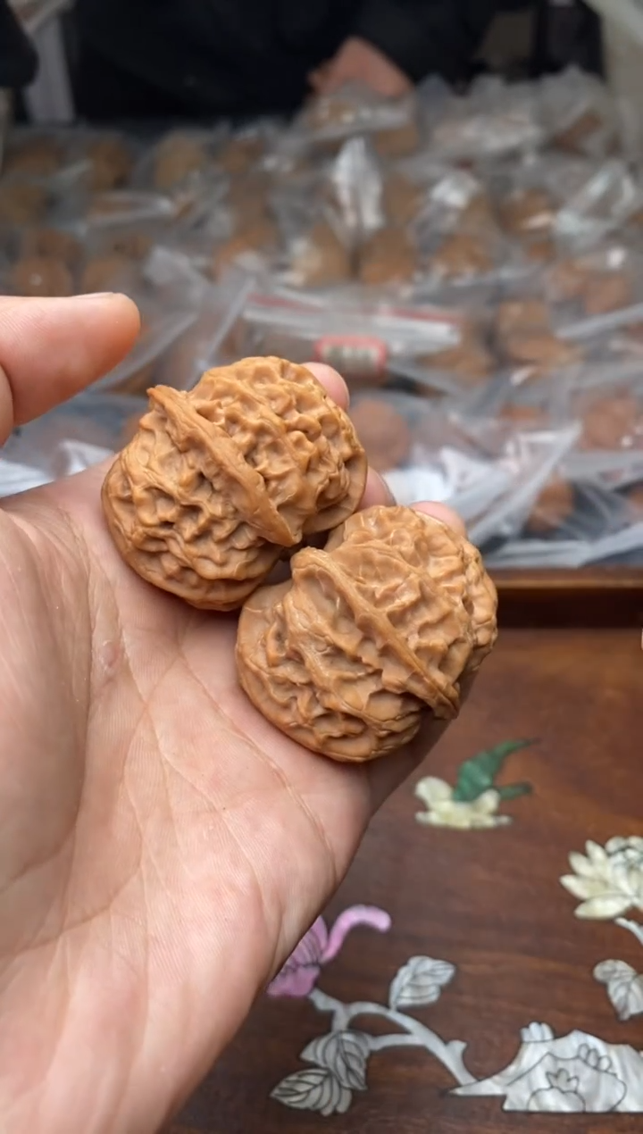 【闪购商品】文玩核桃把件A33号41尺苹果