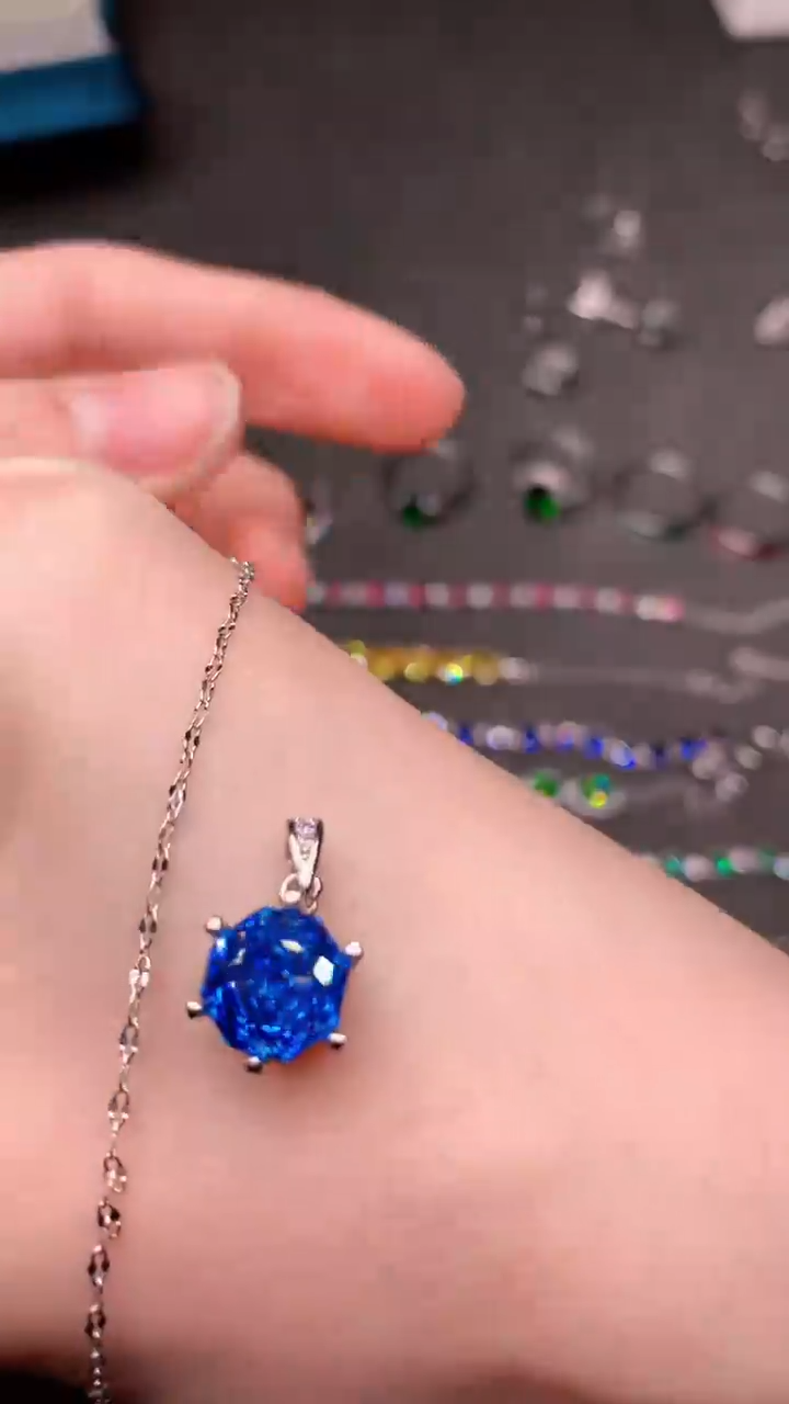 【闪购商品】托帕石颈饰银S925镶嵌.......