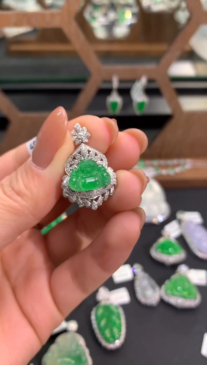 【闪购商品】翡翠吊坠(不含链)18K金镶嵌吊坠