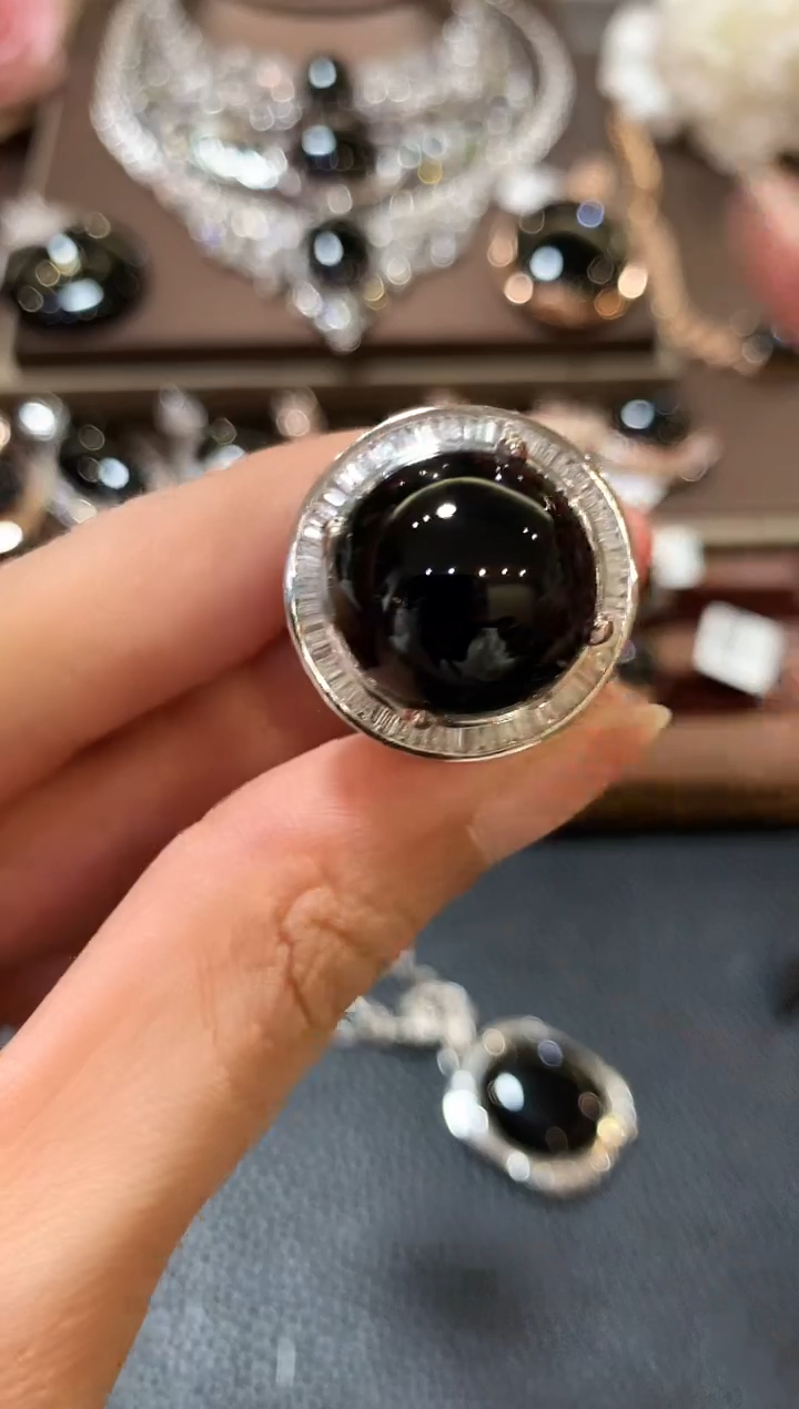 18K金镶嵌戒指翡翠m142 