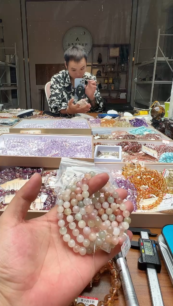 水晶手链未镶嵌彩兔毛012 卡9左右 多样性发一