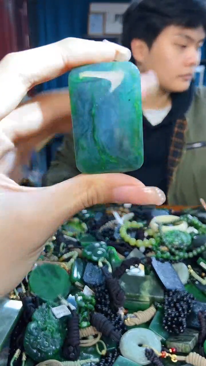 未镶嵌和田玉挂件1