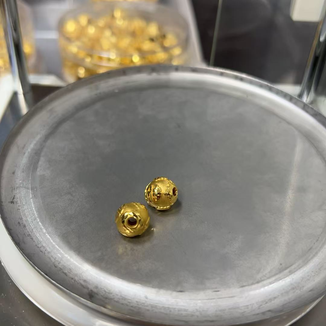 1.35g足金999金珠2