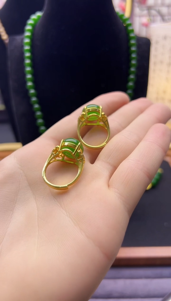 【闪购商品】和田玉手链14K金镶嵌J04       