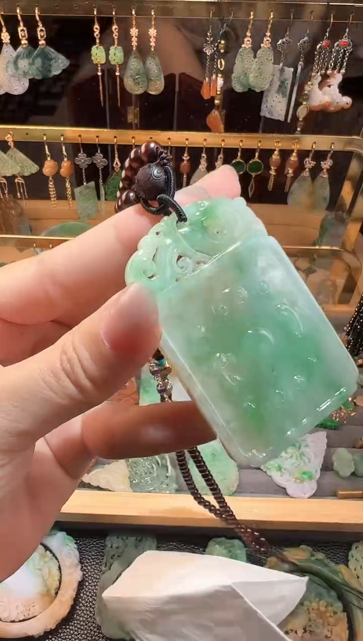 定制翡翠未镶嵌翡翠