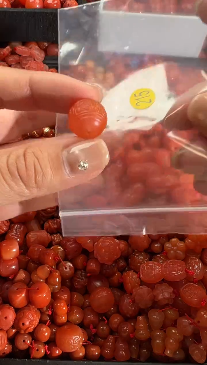 【闪购商品】南红玛瑙颈饰未镶嵌1