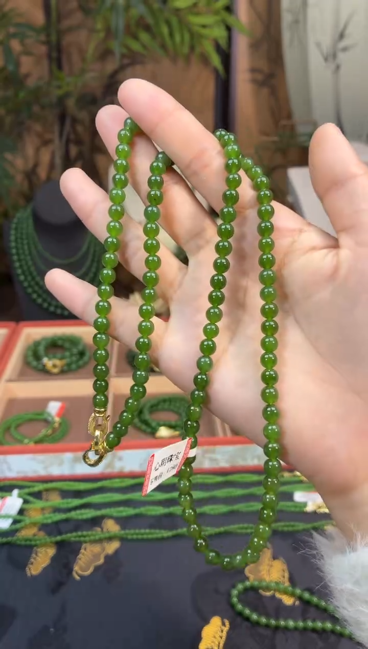 颈饰未镶嵌和田玉（碧玉）6辣绿微矿毛衣链
