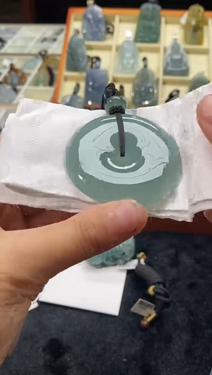 【闪购商品】翡翠吊坠(不含链)未镶嵌缅甸天然翡翠