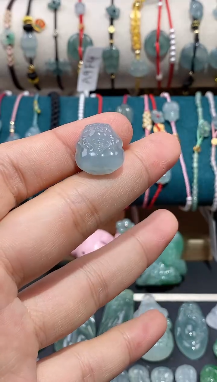 裸石翡翠翡翠冰种貔貅