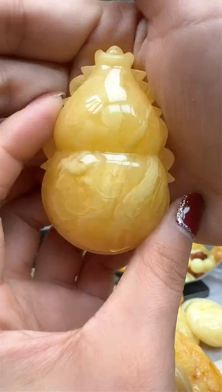 【闪购商品】琥珀裸石未镶嵌挂坠