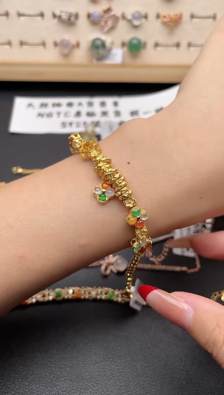 【闪购商品】翡翠手链银S925镶嵌一物一证一礼盒