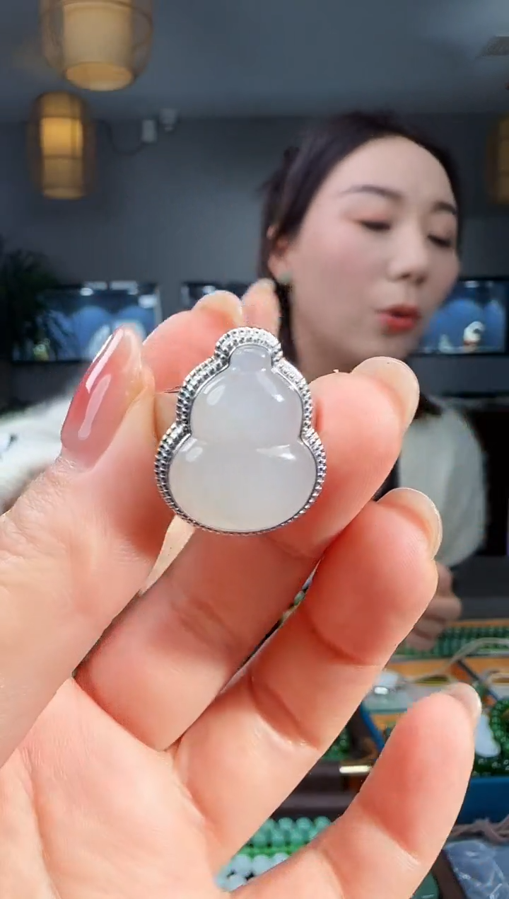 银S925镶嵌戒指和田玉1