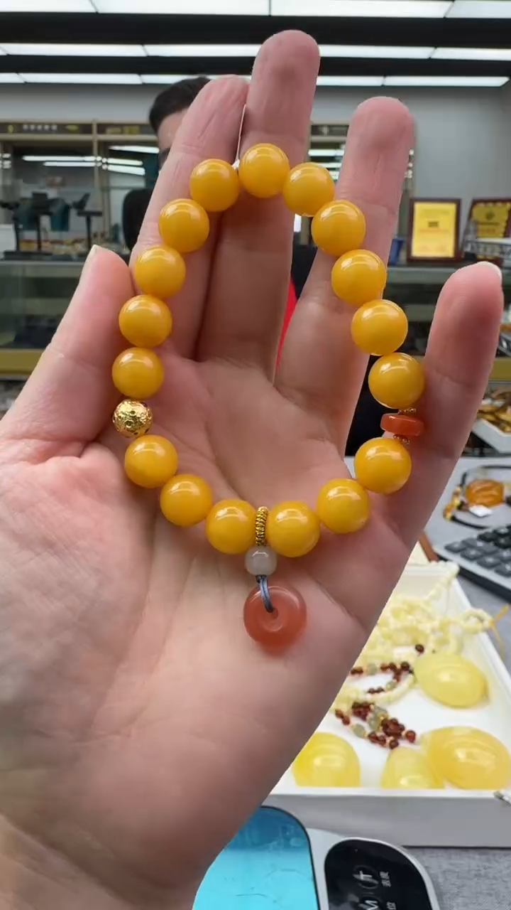 【闪购商品】琥珀手链未镶嵌667秒拍号